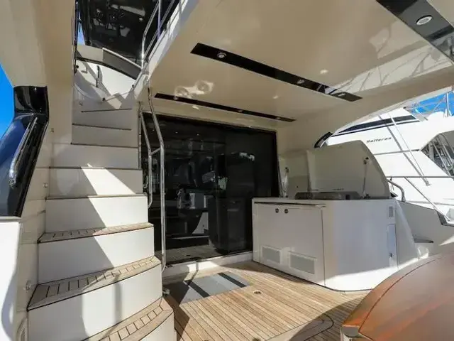 Marquis 660 Sport Yacht