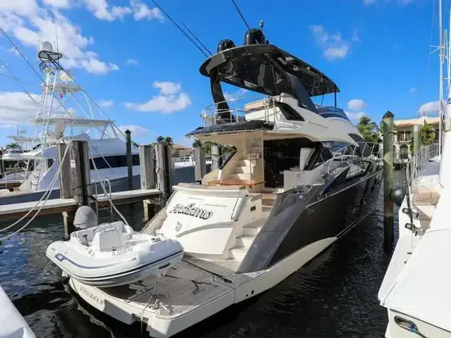 Marquis 660 Sport Yacht