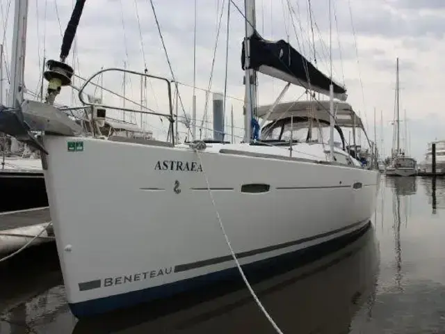 Beneteau Oceanis 43