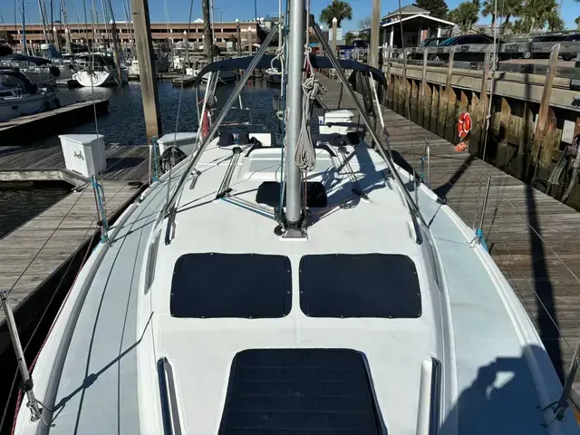 Hunter 36