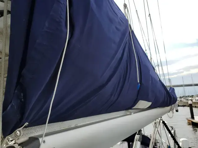 Beneteau Oceanis 43