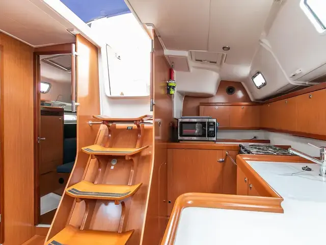 Beneteau Oceanis 43