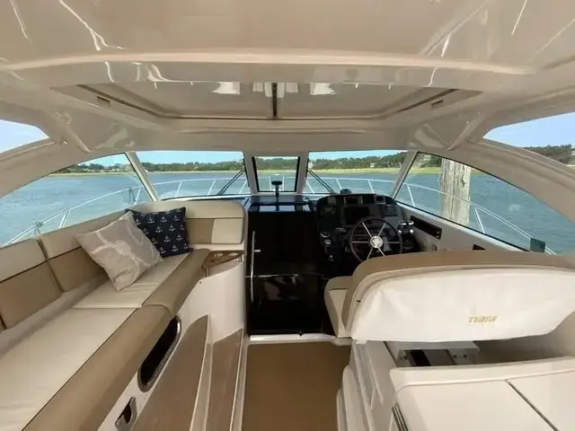 Tiara Yachts 36