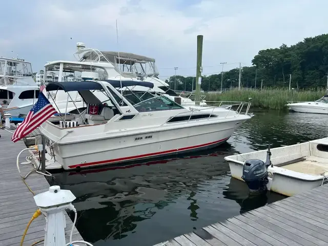 Sea Ray 340 Express Cruiser