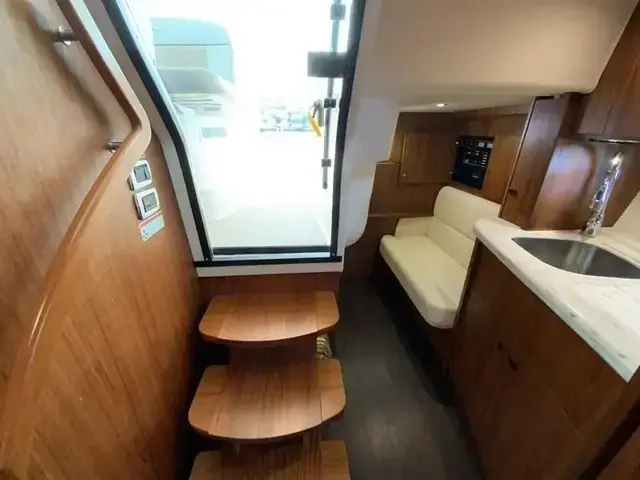 Tiara Yachts 36