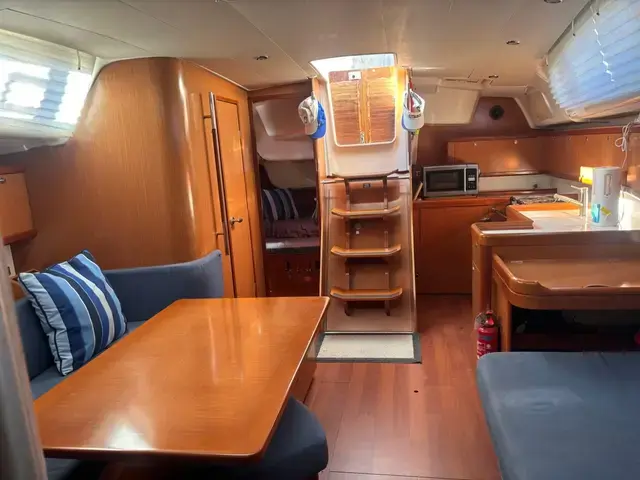 Beneteau Oceanis 43