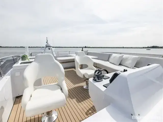 Van Den Hoven Voyager 56