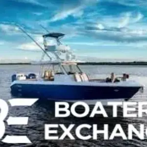 2025 Everglades Boats 395 CC