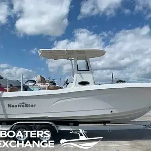 2023 Nauticstar 24XS