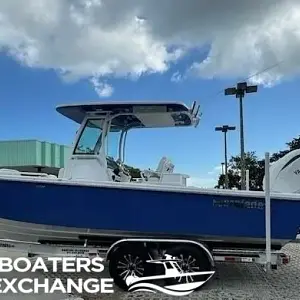 2025 Everglades Boats 273 CC