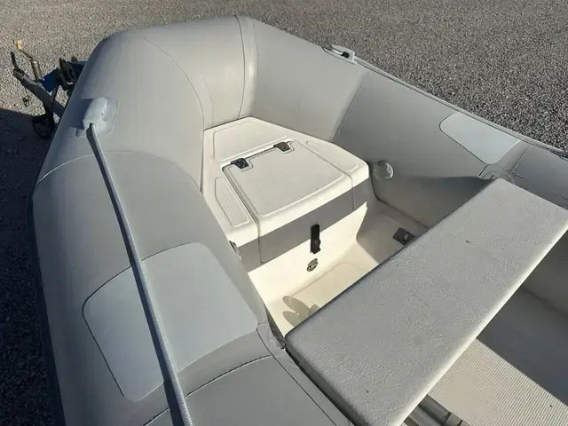 Avon Rover 310 RIB