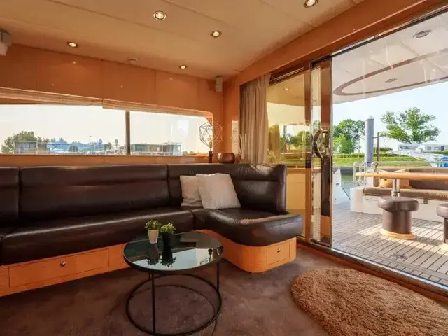 Elegance 54