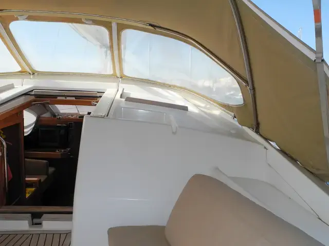 Wauquiez 55 Pilot Saloon