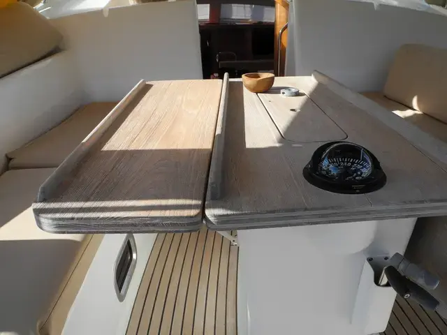 Wauquiez 55 Pilot Saloon