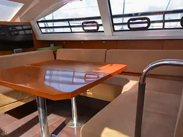 Wauquiez 55 Pilot Saloon