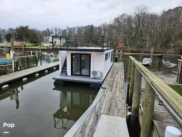 East Coast Houseboats Freedom 40