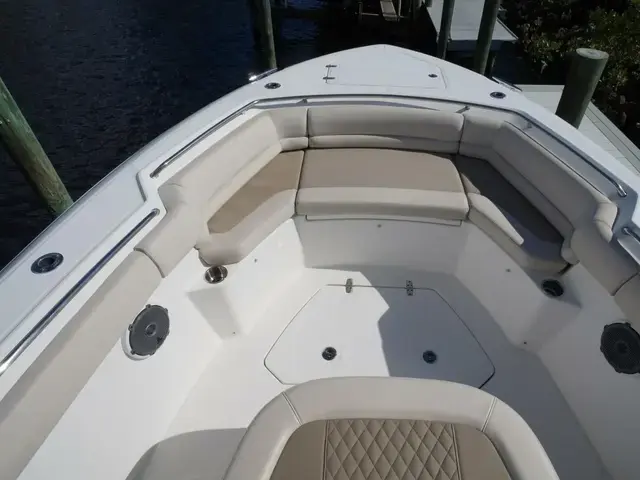 Boston Whaler 330 Outrage