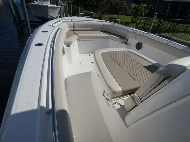 Boston Whaler 330 Outrage