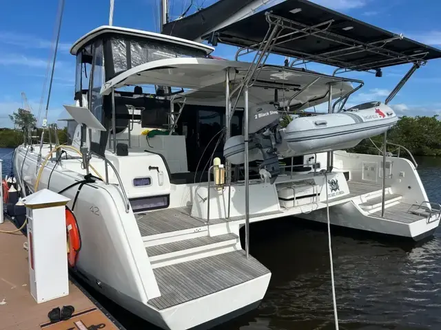 Lagoon 42