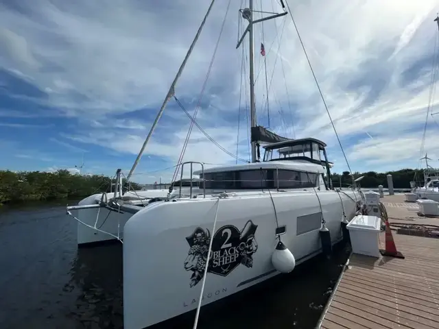 Lagoon 42