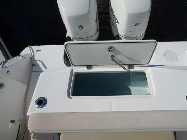 Boston Whaler 330 Outrage