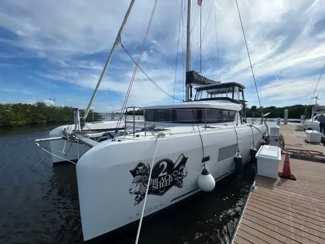 Lagoon 42