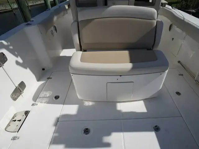 Boston Whaler 330 Outrage