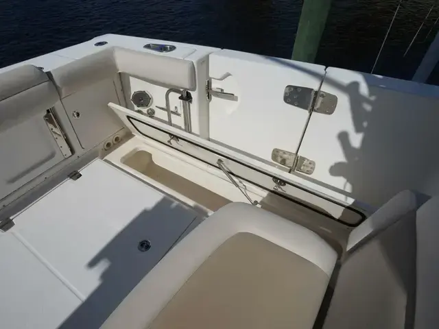 Boston Whaler 330 Outrage