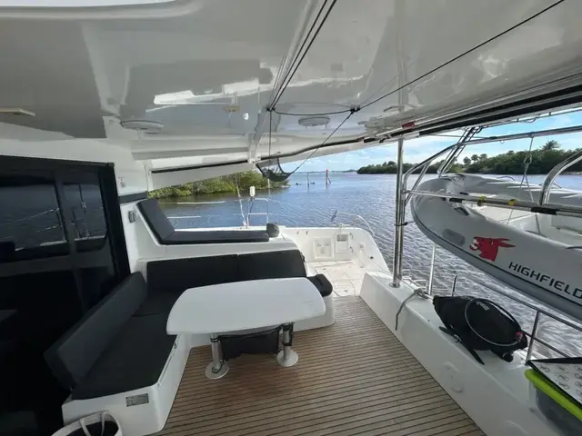 Lagoon 42