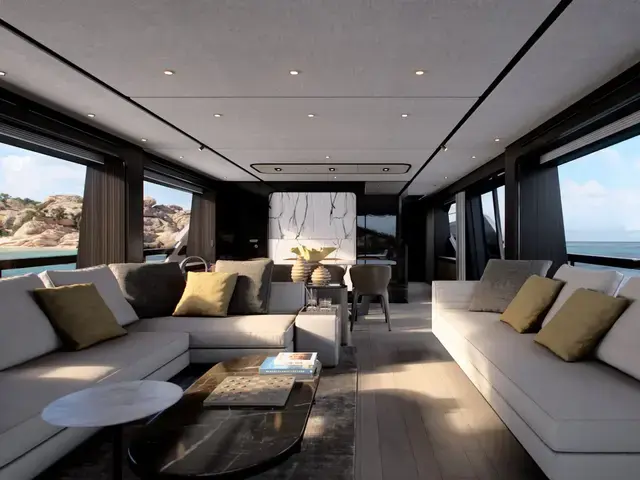 Ferretti Yachts 940