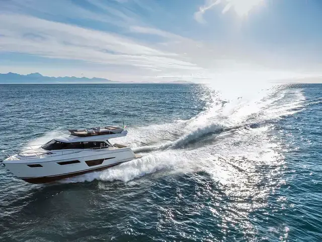 Ferretti Yachts 500