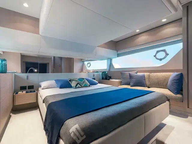 Ferretti Yachts 500