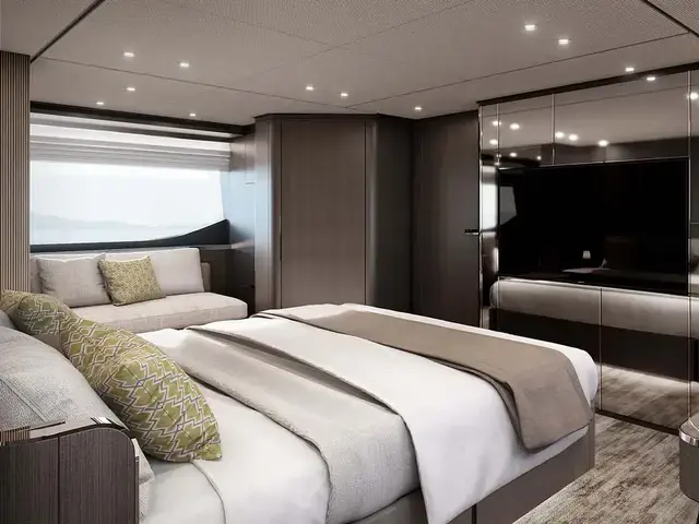 Ferretti Yachts 860