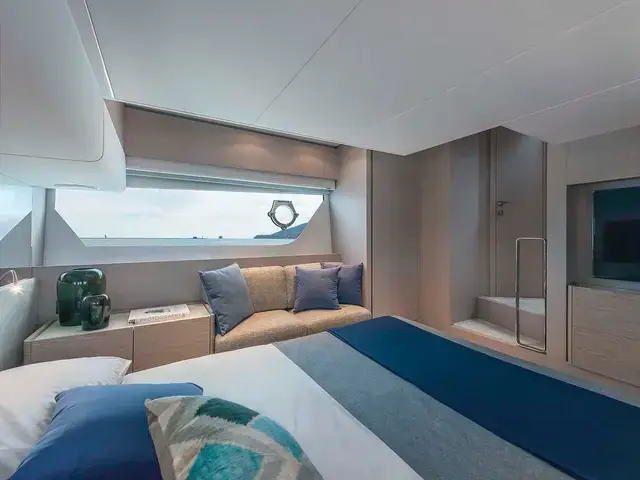 Ferretti Yachts 500