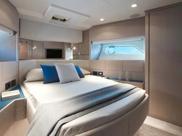 Ferretti Yachts 500