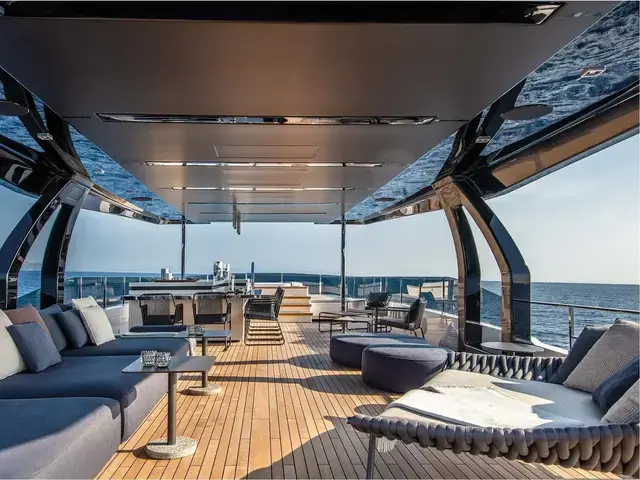 Custom Line Navetta 42