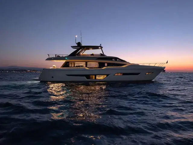 Ferretti Yachts 780