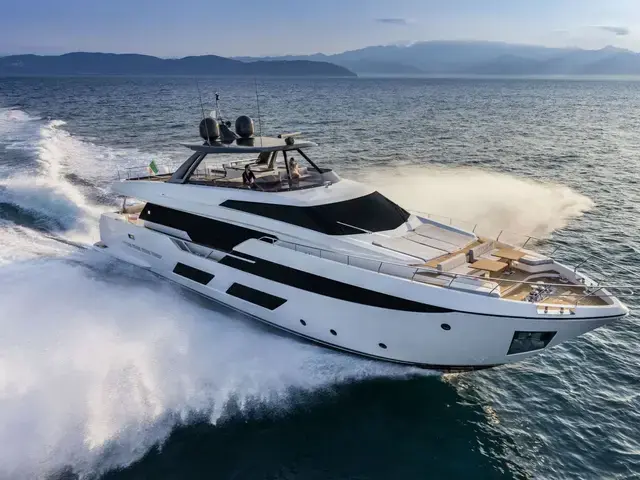 Ferretti Yachts 920