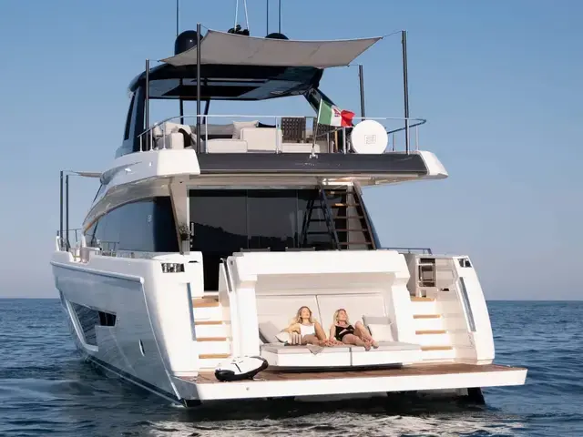 Ferretti Yachts 780