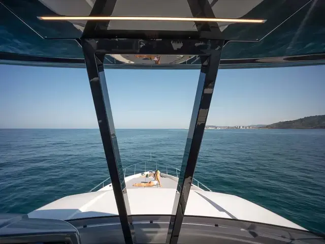 Ferretti Yachts 780