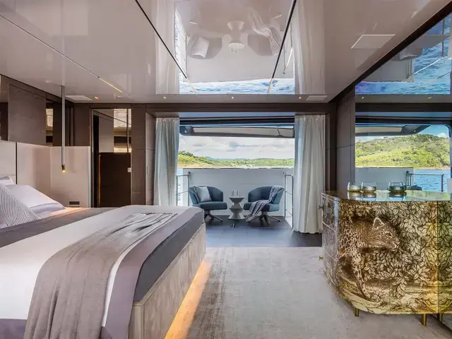 Custom Line Navetta 42