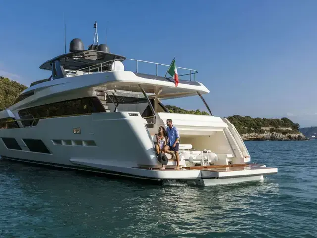 Ferretti Yachts 920