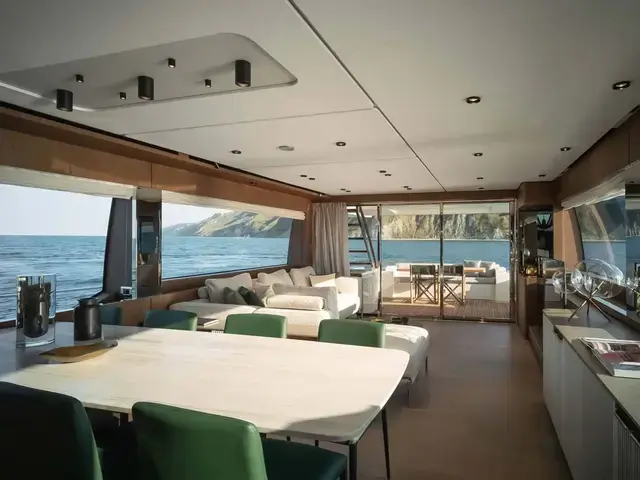 Ferretti Yachts 780