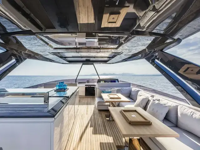 Ferretti Yachts 920