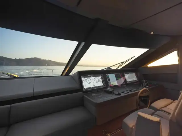 Ferretti Yachts 780