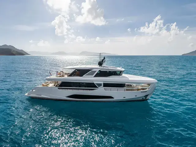 Ferretti Yachts Infynito 90