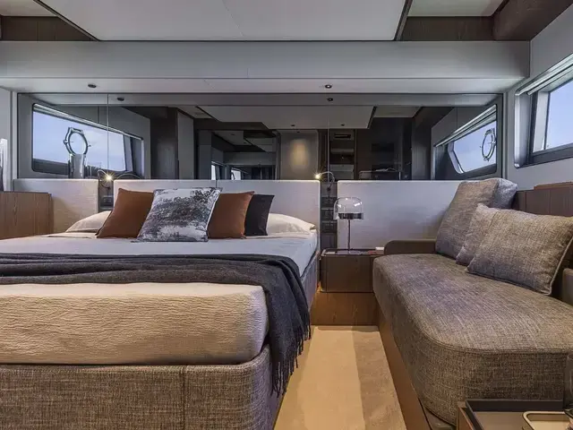 Ferretti Yachts 580