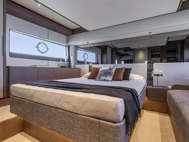 Ferretti Yachts 580