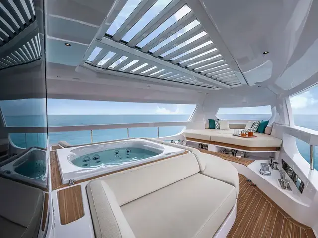 Ferretti Yachts Infynito 90