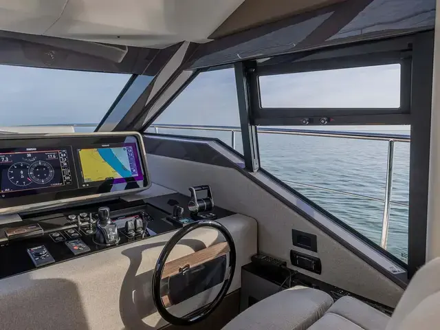 Ferretti Yachts 580